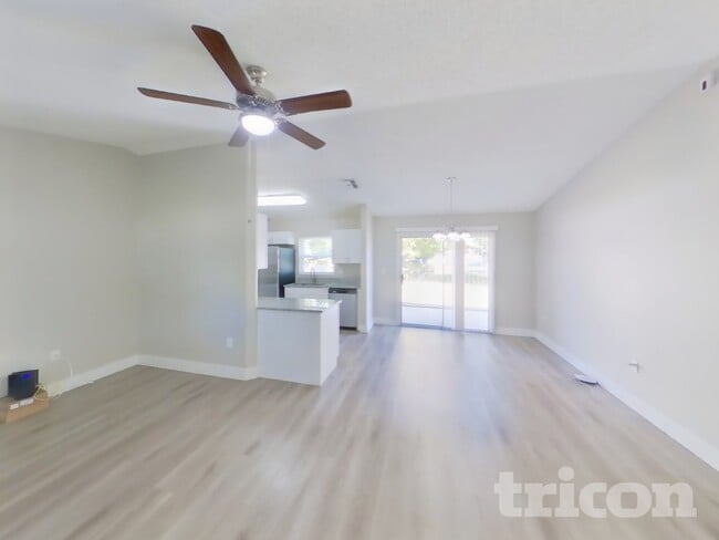 Photo - 6623 Freeport Dr