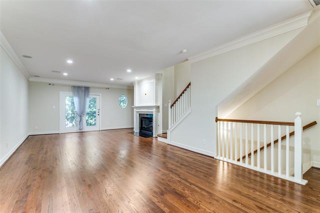 Photo - 2502 Worthington St