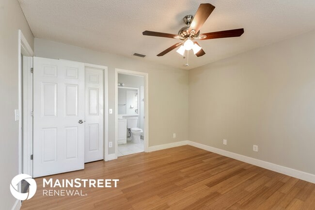 Photo - 5912 40th Ave W