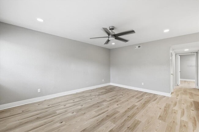 Photo - 4810 S Dauphin Ave Unit B25