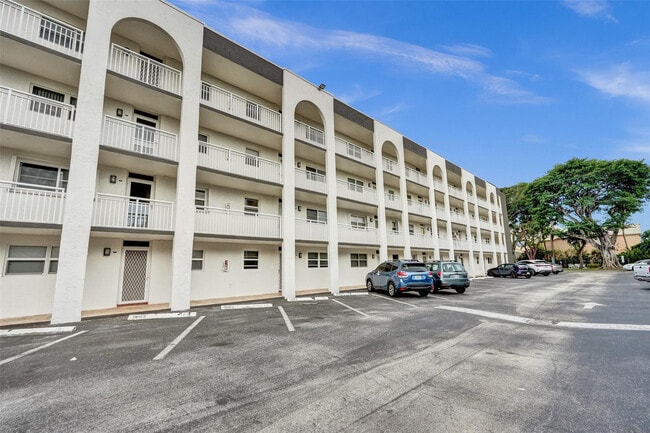 Building Photo - 1541 S Ocean Blvd Unit 309