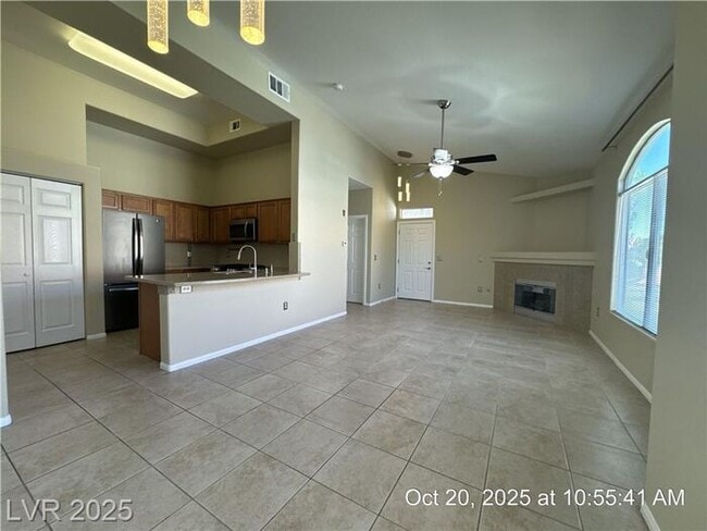 Photo - MISSION RIDGE SECOND-FLOOR CONDO!!