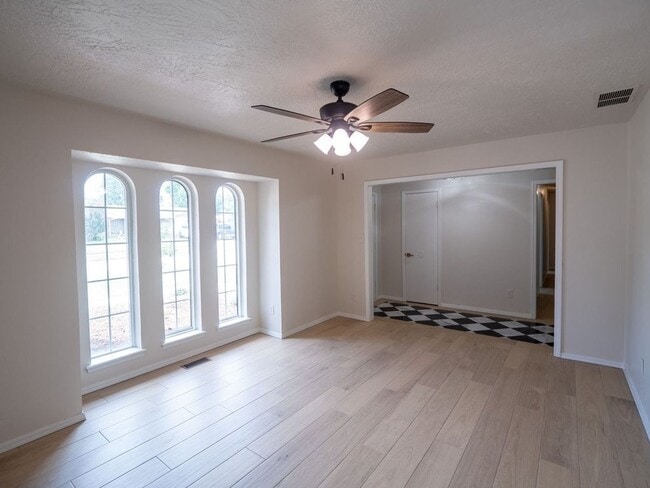 Photo - 4-bedroom, 2-bath Home Available in Westside Norman!