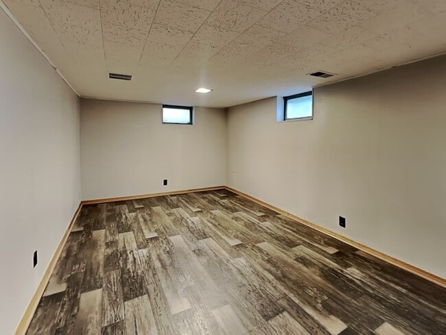 Photo - 5600 Vera Cruz Ave N