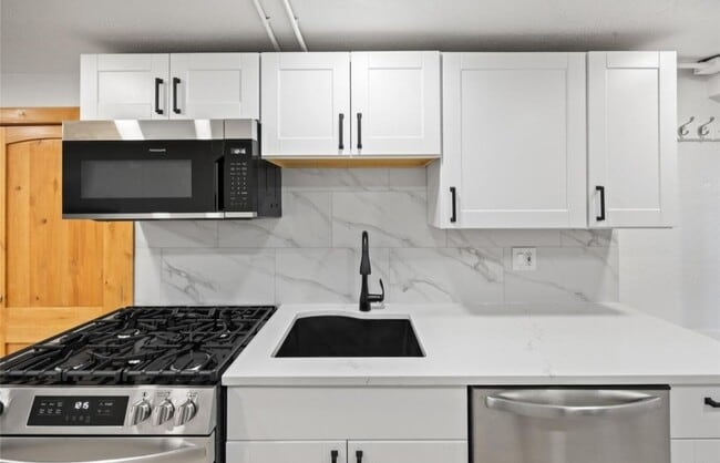 Building Photo - 5014 W 36th Ave Unit 5 Rental
