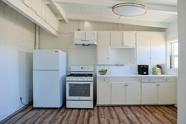 Photo - 11389 Lee Ave Unit 11389