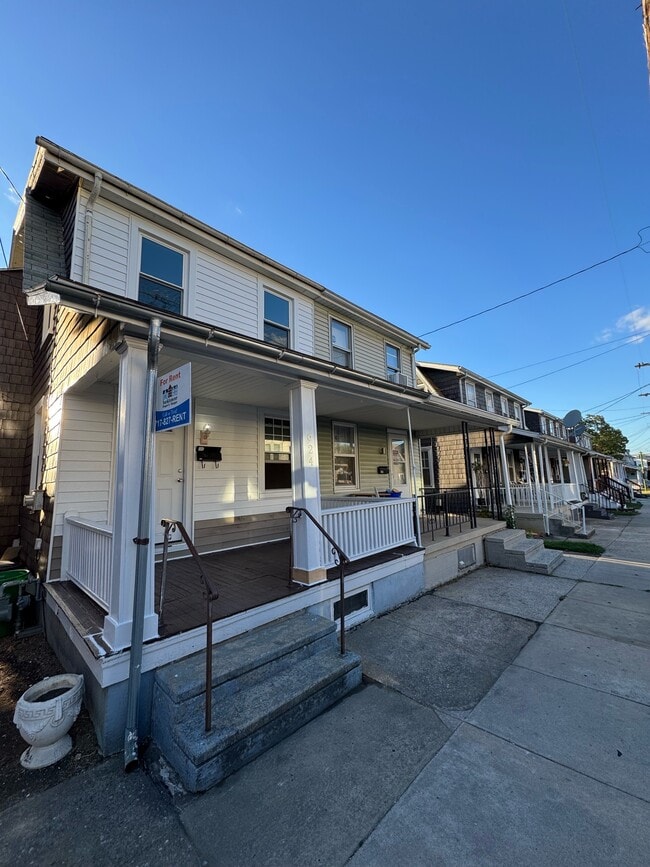 Photo - 624 Courtland St
