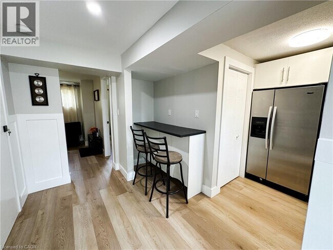 Photo - 19 Elm Ridge Dr