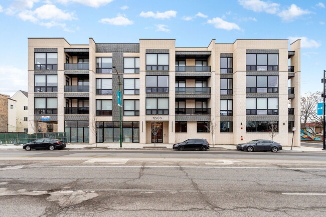 Photo - 1606 S Ashland Ave Condo Unit 402