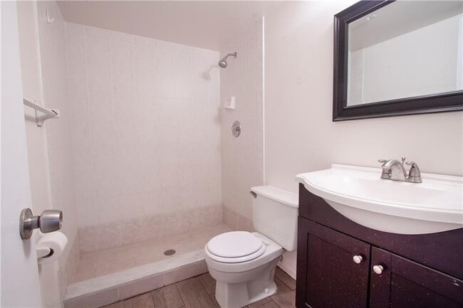 Photo - 3123 Oakland Shores Dr Unit D210