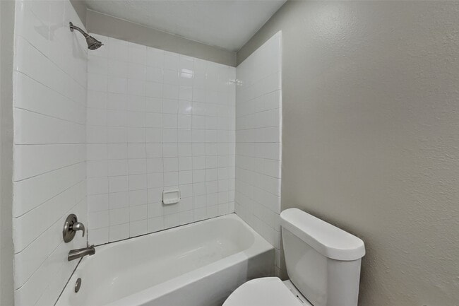 Building Photo - 29102 Fox Fountain Ln