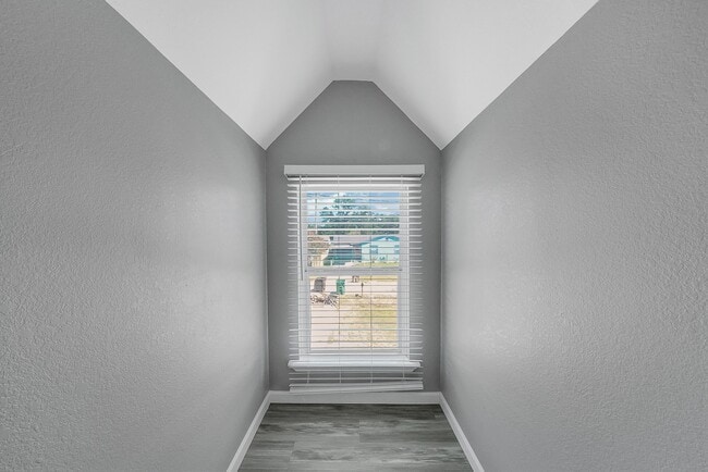 Photo - 7323 Farnsworth St