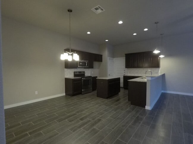 128 Hidden Springs Dr