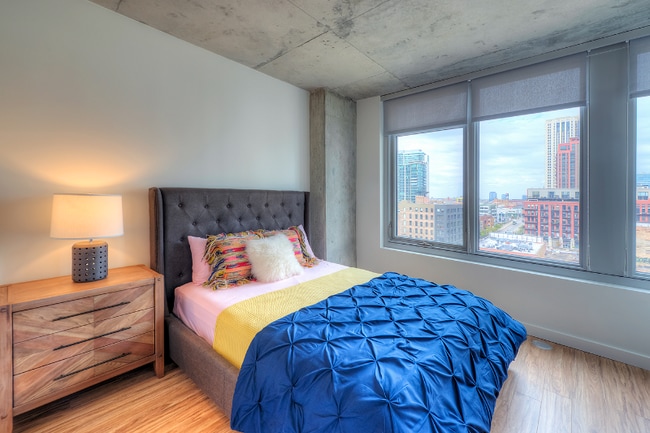 Photo - 171 N Desplaines St