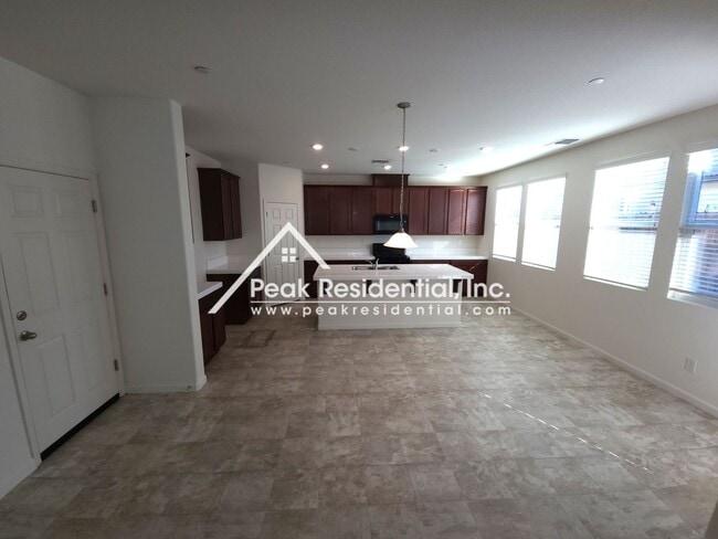 Photo - Newer North Natomas 3bd/2.5ba House with Loft & 2 Car Garage