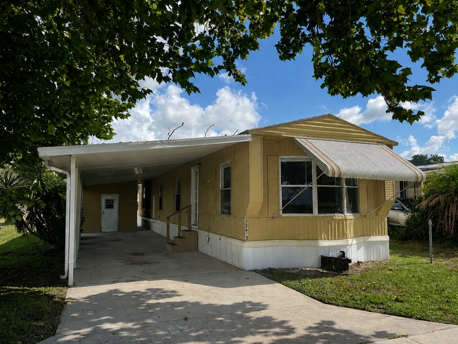 Building Photo - 32613 Whaleys Loop
