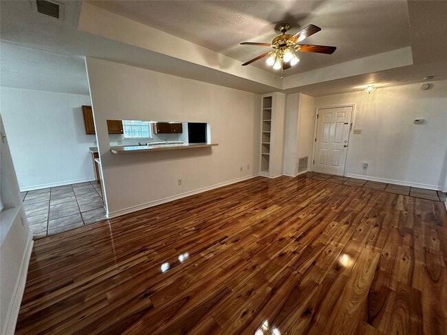 Photo - 1400 Prairie Dr