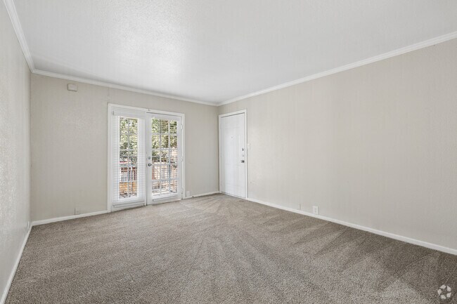 1BR, 1BA - 743SF - Living Room