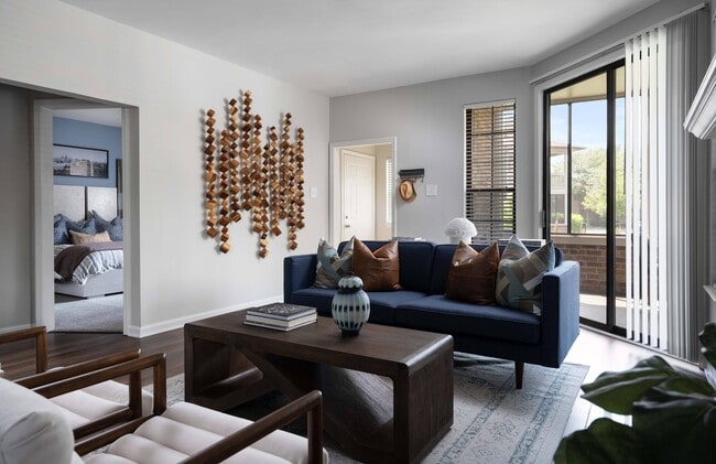 Photo - Willow Lake Apartments