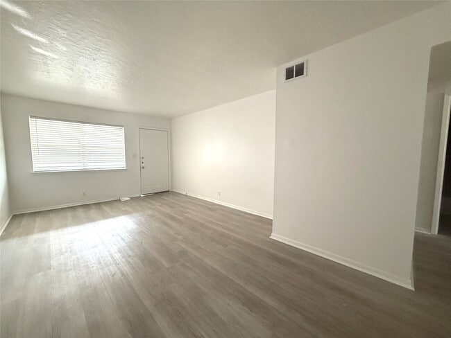 Photo - 200 Hill St Unit 7