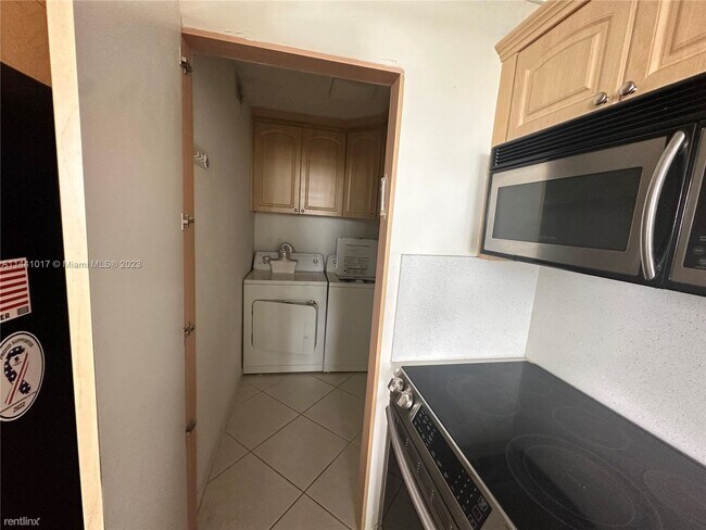 Photo - 2 br, 2 bath Condo - 9273 Collins Ave Apt 805 Unidad Apt 805