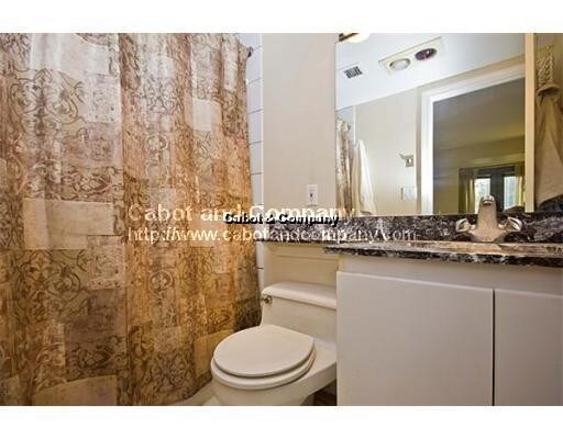 Photo - 170 Tremont St Unidad #402