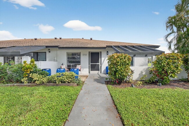 Building Photo - 5753 Spindle Palm Ct Rental