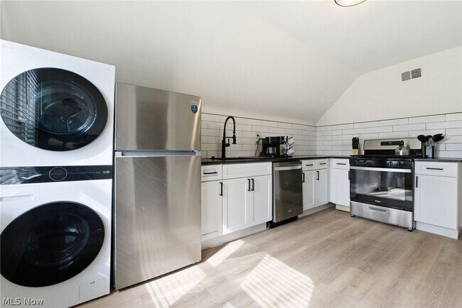 Photo - 3326 E Overlook Rd Unit 3