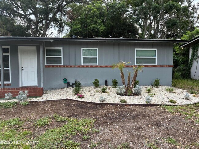 Photo - 1739 Cesery Blvd