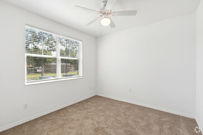 1BR, 1BA - 703SF - Bedroom