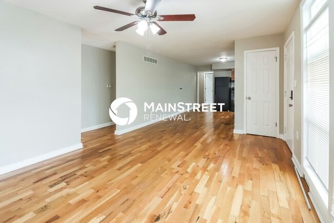 Photo - 3 Bedroom Pet-Friendly Home in Belton, MO with Main Street Renewal