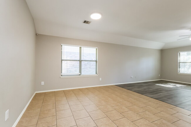 Photo - 19190 Shire Horse Blvd