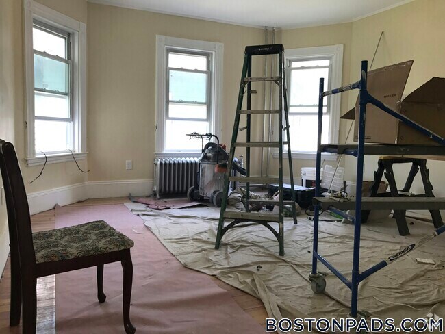 Building Photo - 39 Watts St Rental