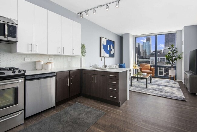 Building Photo - 800 W Adams St Unit 1804