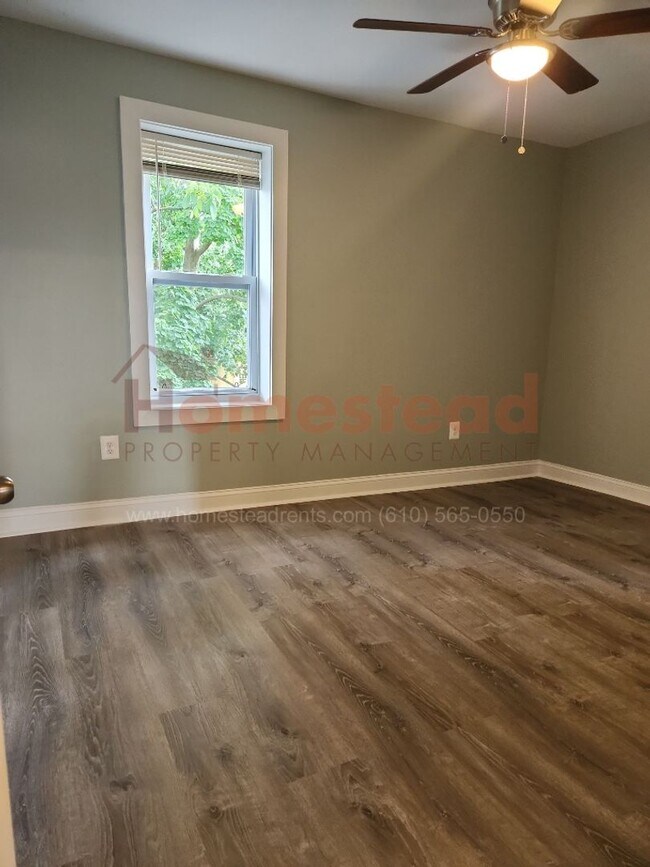 Photo - 411 Chester Pike Unit 2nd Floor