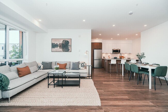 45815-45815 Princess Ave