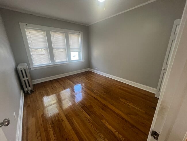 Photo - 243 E 108th St