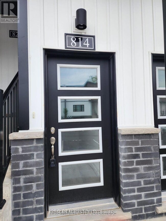 Photo - 814 - 4263 FOURTH AVENUE