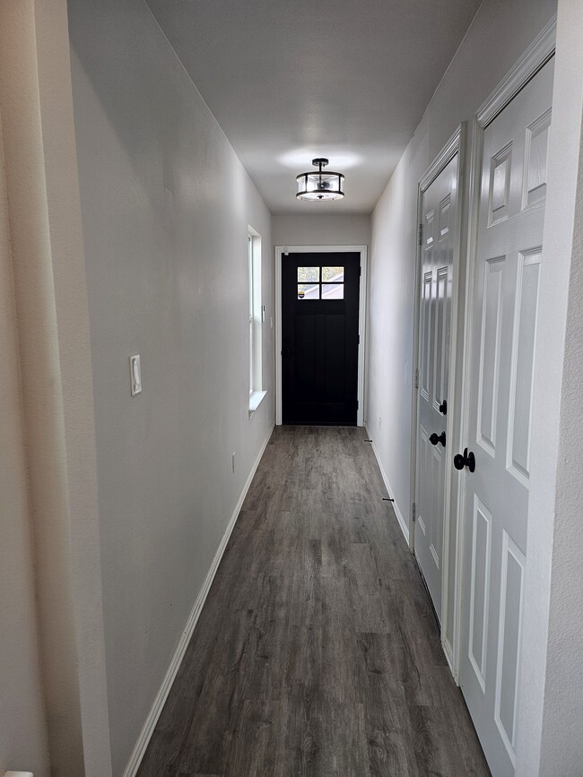 Photo - 2207 Anderson St