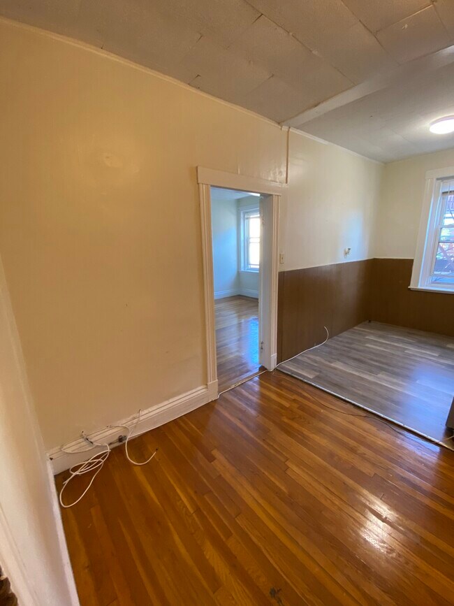 Photo - 126 Warren St