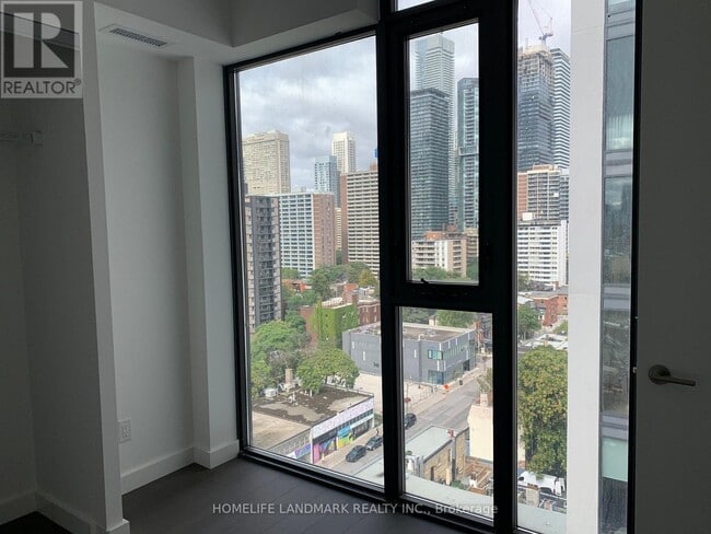 Photo - 81 Wellesley St E Unité 1304