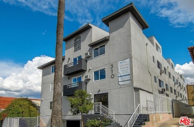 Building Photo - 310 S Kenmore Ave Unit 206-206 Rental
