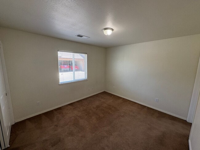 Photo - Charming apartment home located on Bella Oaks Drive! Available Now!