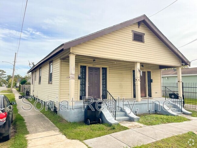 Building Photo - 1941 Independence St Rental