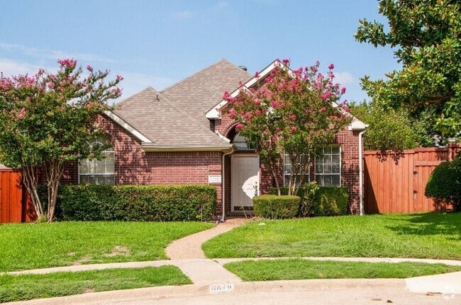 Building Photo - Adorable single story 3/2- Plano Rental