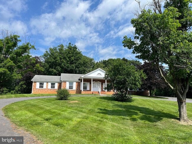 Building Photo - 2680 Northwestern Pike Rental