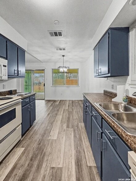 Photo - 4163 Freestone St