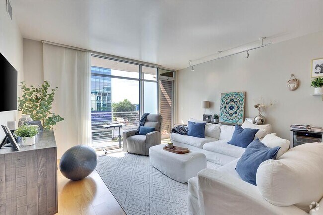 Building Photo - 210 Lee Barton Dr Unit 414 Rental