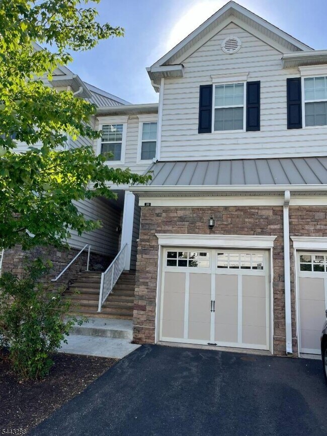 20 Autumn Ln