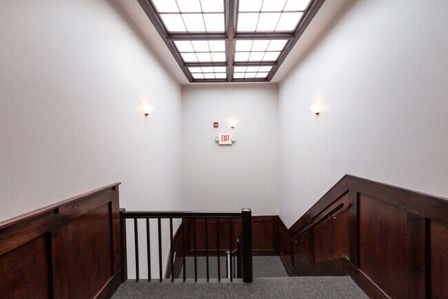 Photo - 12 W Poplar Ave Unidad 312